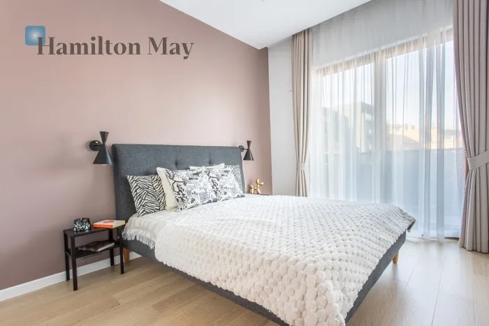 Distance to centre: 0.84 km Level: 3 Price: 1120000 PLN Bedrooms: 2 Bathrooms: 2 Size: 61.38m2 Price/m2: 18247 PLN - slider