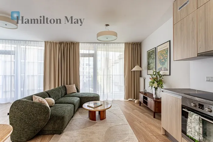 City: Warszawa Street: Krochmalna Region: Wola Subregion: Czyste Distance to centre: 1.85 km Level: 3 Price: 6000 PLN Bedrooms: 1 Bathrooms: 1 Size: 58m2 Price/m2: 103 PLN - slider