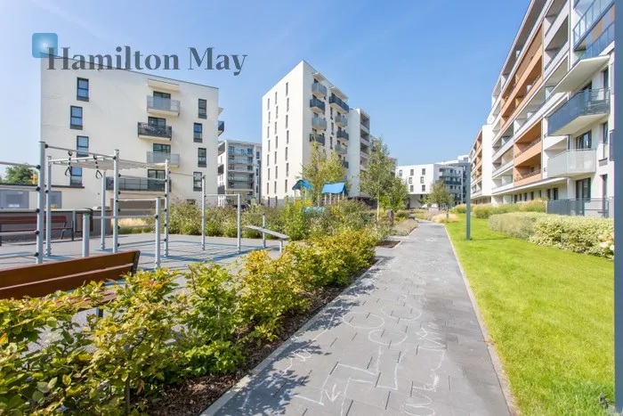 City: Wrocław Street: Długa Region: Stare Miasto Subregion: Szczepin Distance to centre: 1.9 km Level: 1 Price: 1249000 PLN Bedrooms: 4 Bathrooms: 2 Size: 72.82m2 - slider