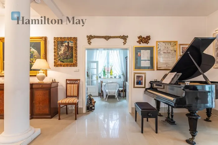 City: Warszawa Street: Czeladnicza Region: Wawer Subregion: Międzylesie Price: 3300000 PLN Bedrooms: 6 Bathrooms: 3 Plot size: 550m2 Price/m2: 7674 PLN - slider