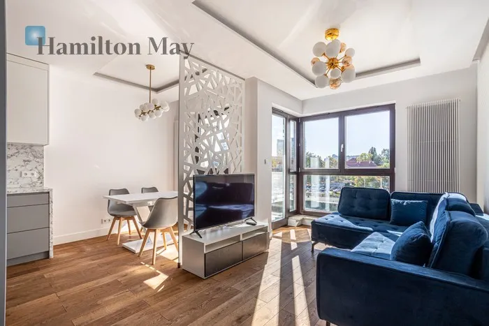 City: Warszawa Street: Skierniewicka Region: Wola Subregion: Czyste Distance to centre: 2.85 km Level: 3 Price: 6000 PLN Bedrooms: 2 Bathrooms: 2 Size: 69m2 Price/m2: 87 PLN - slider