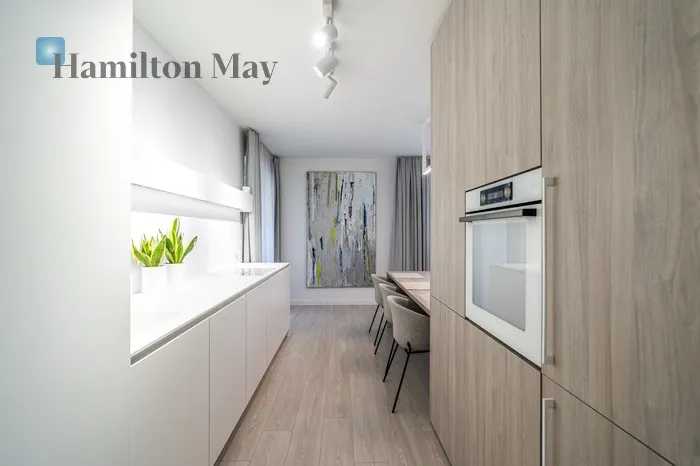 Street: Lucjana Rydla Region: Bronowice Price: 1103155 PLN Bedrooms: 1 Bathrooms: 1 Size: 60m2 Price/m2: 18386 PLN - slider