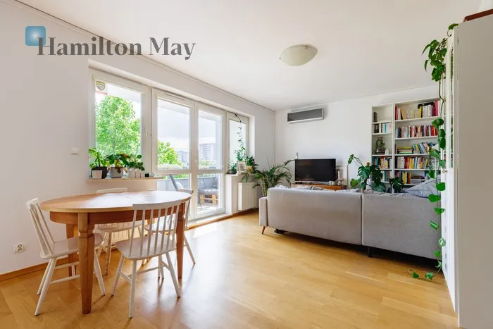 City: Warszawa Street: Sokratesa Region: Bielany Subregion: Wawrzyszew Distance to centre: 8.19 km Level: 2 Price: 4000 PLN Bedrooms: 2 Bathrooms: 2 Size: 76m2 Price/m2: 53 PLN - slider
