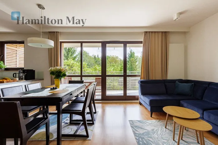 City: Warszawa Street: Jana Olbrachta Region: Wola Subregion: Ulrychów Distance to centre: 5.58 km Level: 1 Price: 1499000 PLN Bedrooms: 2 Bathrooms: 1 Size: 75.71m2 - slider