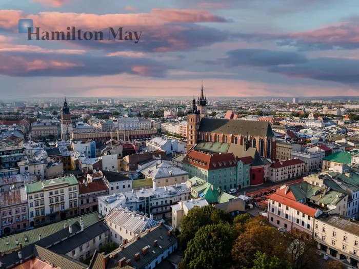 Street: Świętego Jana Region: Stare Miasto Distance to centre: 0.32 km Level: 2 Price: 2495000 PLN Bedrooms: 1 Bathrooms: 2 Size: 84m2 Price/m2: 29702 PLN - slider