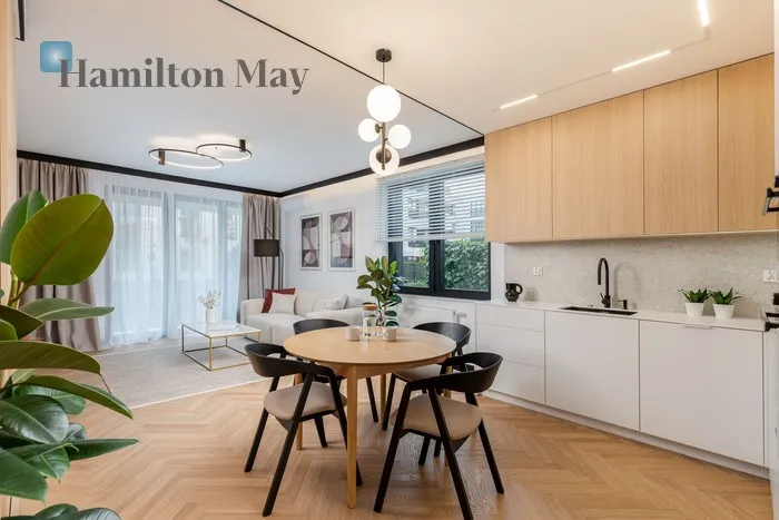 City: Kraków Street: aleja Kijowska Region: Krowodrza Distance to centre: 1.99 km Level: 1 Price: 1786000 PLN Bedrooms: 3 Bathrooms: 1 Size: 68.71m2 Price/m2: 25993 PLN - slider