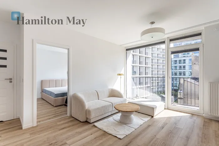 Street: Krochmalna Region: Wola Subregion: Mirów Distance to centre: 1.85 km Level: 1 Price: 4650 PLN Bedrooms: 1 Bathrooms: 1 Size: 37.89m2 Price/m2: 123 PLN - slider