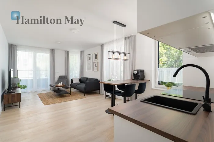 Street: Składowa Region: Krowodrza Subregion: Łobzów Distance to centre: 2.15 km Level: 1 Price: 1099000 PLN Bedrooms: 2 Bathrooms: 1 - slider