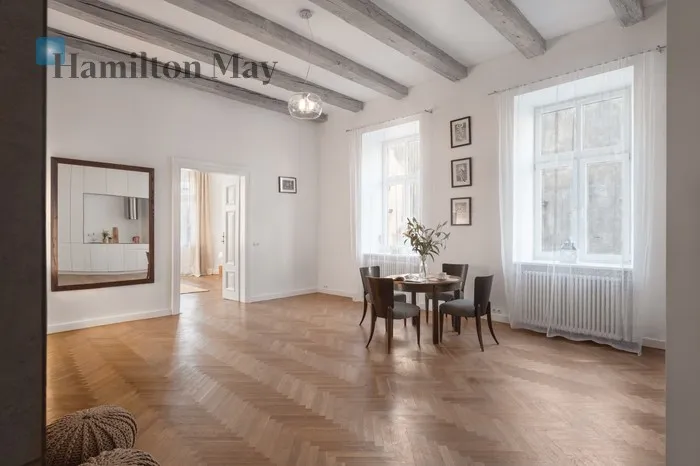 Street: Mostowa Region: Stare Miasto Distance to centre: 1.69 km Level: 1 Price: 2146000 PLN Bedrooms: 1 Bathrooms: 1 Size: 81m2 - slider