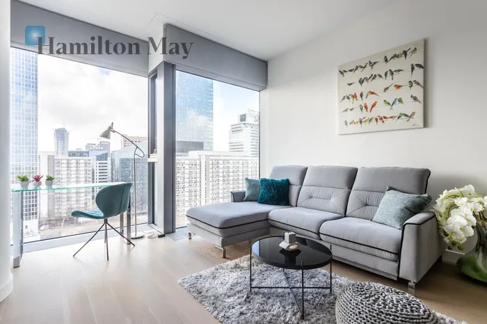 City: Warszawa Street: Twarda Region: Śródmieście Subregion: Śródmieście Północne Distance to centre: 0.92 km Level: 12 Price: 10000 PLN Bedrooms: 1 Bathrooms: 1 Size: 53m2 Price/m2: 189 PLN - slider