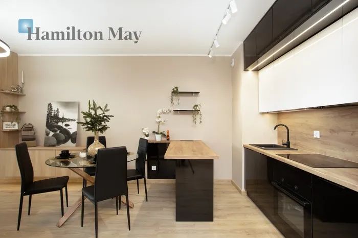 Region: Stare Miasto Subregion: Warszawskie Distance to centre: 2.15 km Level: 3 Price: 1020000 PLN Bedrooms: 1 Bathrooms: 1 Size: 46m2 Price/m2: 22174 PLN - slider