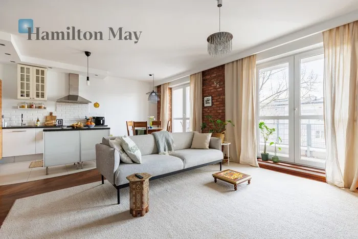 City: Warszawa Street: Nalewki Region: Śródmieście Subregion: Muranów Distance to centre: 2.55 km Level: 3 Price: 9000 PLN Bedrooms: 2 Bathrooms: 1 Size: 96m2 Price/m2: 94 PLN - slider