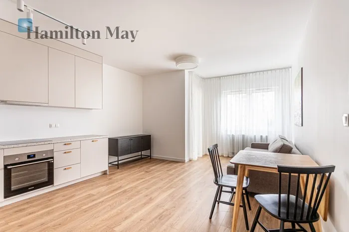 City: Warszawa Street: Bokserska Region: Mokotów Subregion: Służewiec Distance to centre: 6.54 km Level: 3 Price: 864000 PLN Bedrooms: 1 Bathrooms: 1 Size: 42.19m2 - slider