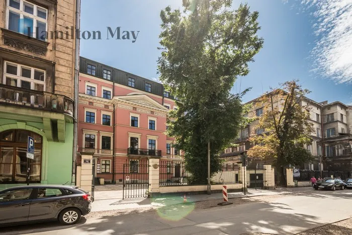 Region: Stare Miasto Distance to centre: 0.56 km Level: 2 Price: 4550 PLN Bedrooms: null Bathrooms: null Plot size: nullm2 Layout: null Price/m2: 70 PLN - slider