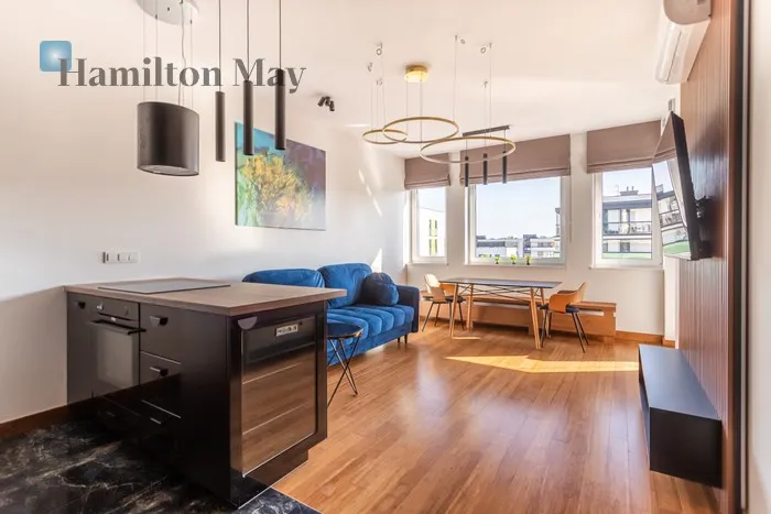 City: Warszawa Street: Powązkowska Region: Żoliborz Subregion: Sady Żoliborskie Distance to centre: 4.31 km Level: 5 Price: 4400 PLN Bedrooms: 1 Bathrooms: 1 Size: 37m2 Price/m2: 119 PLN - slider