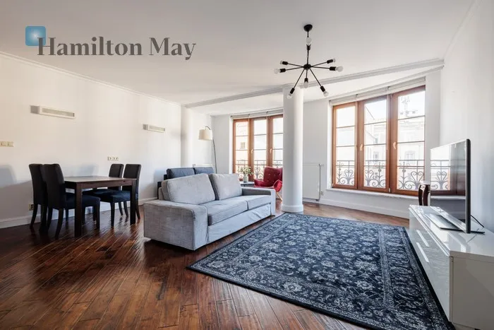 City: Warszawa Street: Bednarska Region: Śródmieście Subregion: Powiśle Distance to centre: 1.66 km Level: 3 Price: 7000 PLN Bedrooms: 1 Bathrooms: 1 Size: 89.2m2 Price/m2: 78 PLN - slider