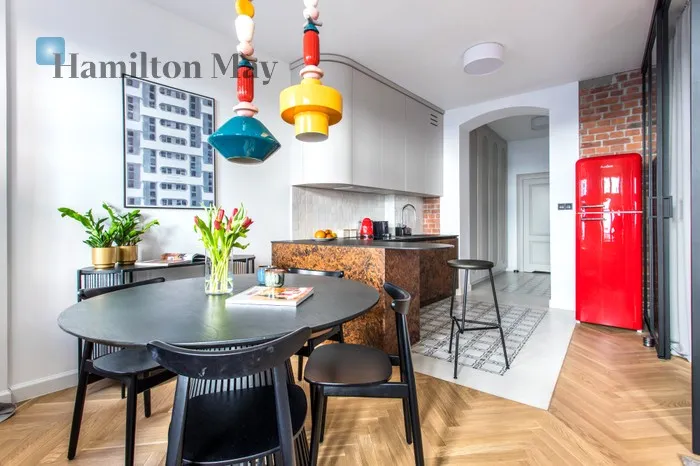 City: Wrocław Street: Szczytnicka Region: Śródmieście Distance to centre: 1.63 km Level: 2 Price: 1070000 PLN Bedrooms: 1 Bathrooms: 1 Size: 40m2 Price/m2: 26750 PLN - slider