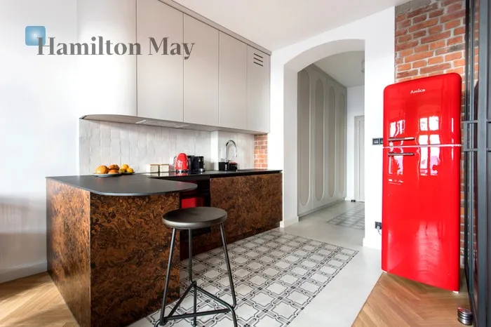 City: Wrocław Street: Szczytnicka Region: Śródmieście Distance to centre: 1.63 km Level: 2 Price: 890000 PLN Bedrooms: 1 Bathrooms: 1 - slider
