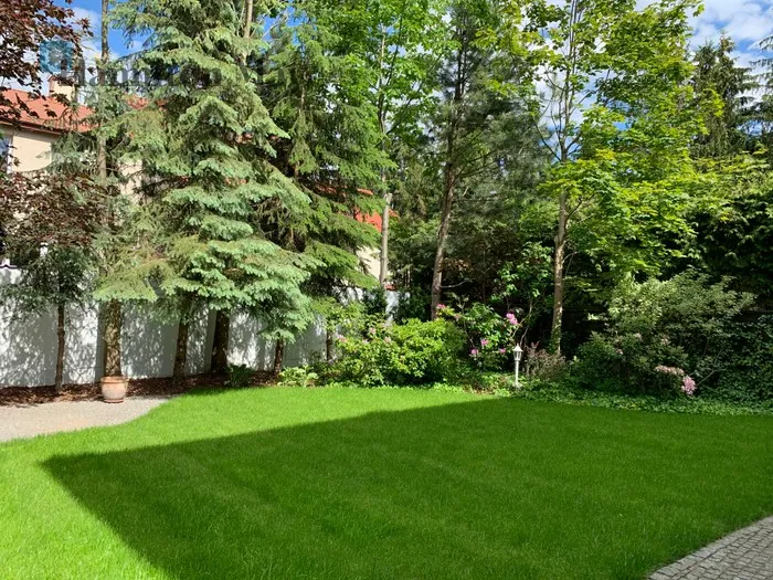 Bedrooms: 5 Bathrooms: 3 Plot size: 554m2 Price/m2: 15000 PLN - slider