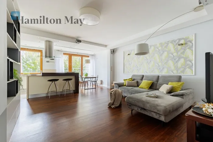 City: Warszawa Street: Aleja Wilanowska Region: Mokotów Subregion: Stegny Distance to centre: 251.99 km Level: 1 Price: 1700000 PLN Bedrooms: 2 Bathrooms: 1 Size: 91.7m2 Price/m2: 18539 PLN - slider