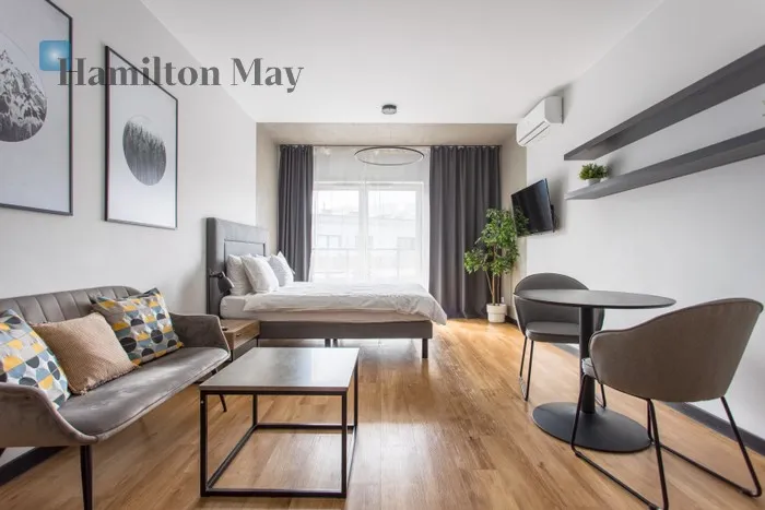 City: Wrocław Street: Śrutowa Region: Śródmieście Distance to centre: 0.89 km Level: 3 Price: 4750000 PLN Bedrooms: 1 Bathrooms: 1 Size: 242m2 Price/m2: 19628 PLN - slider