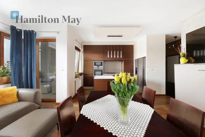 City: Kraków Street: Kluczborska Region: Prądnik Biały Distance to centre: 2.66 km Level: 7 Price: 1550000 PLN Bedrooms: 2 Bathrooms: 1 Size: 73m2 - slider