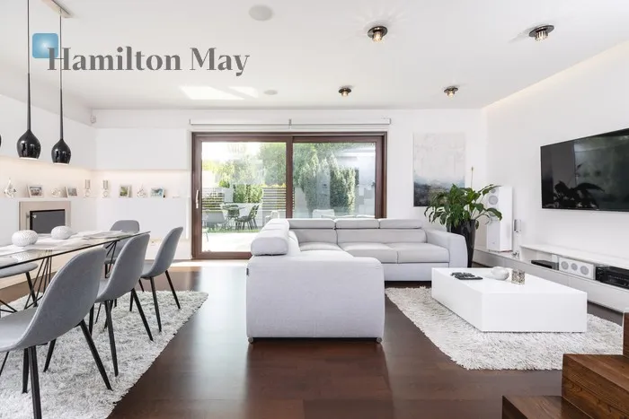 City: Kraków Street: Wyżynna Region: Podgórze Duchackie Subregion: Kurdwanów Distance to centre: 6.87 km Price: 3200000 PLN Bedrooms: 3 Bathrooms: 2 Plot size: 478m2 Price/m2: 16842 PLN - slider