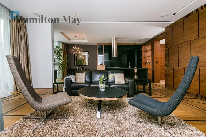 City: Warszawa Street: Parkowa Region: Śródmieście Subregion: Ujazdów Distance to centre: 2.64 km Level: 2 Price: 19500 PLN Bedrooms: 2 Bathrooms: 2 Size: 146m2 Price/m2: 134 PLN - slider
