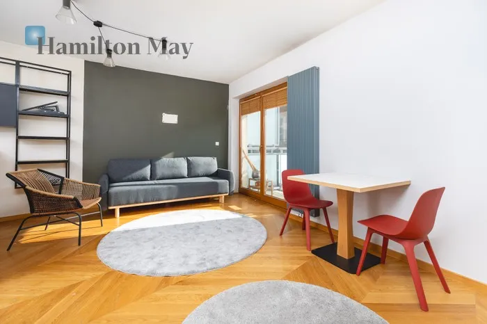 City: Kraków Street: Piwna Region: Podgórze Distance to centre: 2 km Level: 2 Price: 3400 PLN Bedrooms: 1 Bathrooms: 1 Size: 56m2 Price/m2: 61 PLN - slider