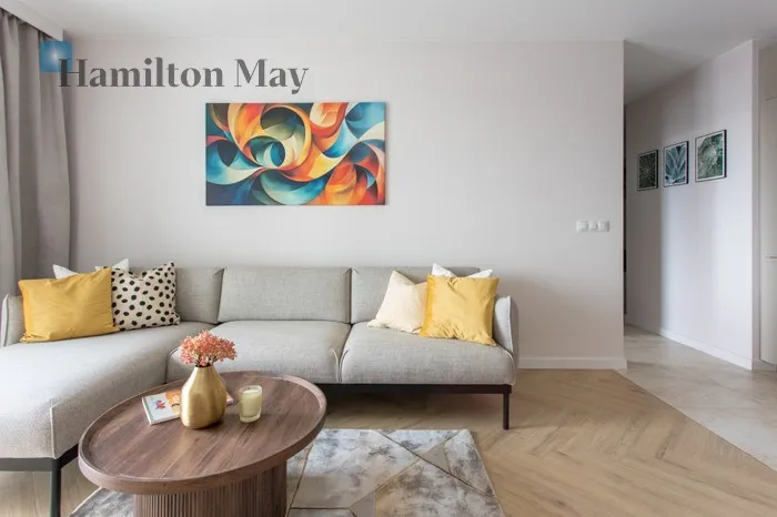Street: Jedności Narodowej Region: Śródmieście Subregion: Ołbin Distance to centre: 2.7 km Level: 8 Price: 3700 PLN Bedrooms: 1 Bathrooms: 1 Size: 44m2 Price/m2: 84 PLN - slider