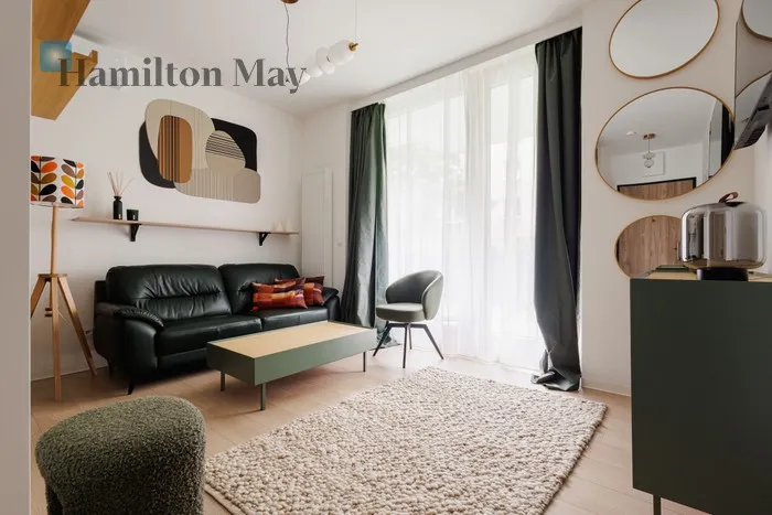 City: Warszawa Street: Chmielna Region: Wola Subregion: Mirów Distance to centre: 0.94 km Price: 4800 PLN Bedrooms: 1 Bathrooms: 1 Size: 32m2 - slider