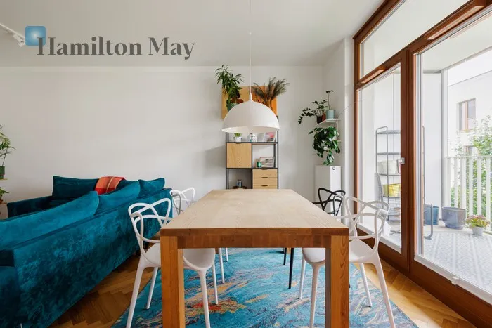 City: Warszawa Street: Dzikich Jabłoni Region: Mokotów Subregion: Stegny Distance to centre: 5.7 km Level: 1 Price: 8000 PLN Bedrooms: 3 Bathrooms: 2 - slider