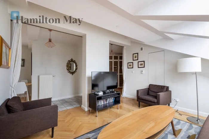 City: Kraków Street: Jana Kochanowskiego Region: Stare Miasto Distance to centre: 0.81 km Level: 4 Price: 1295000 PLN Bedrooms: 1 Bathrooms: 1 Size: 54m2 - slider