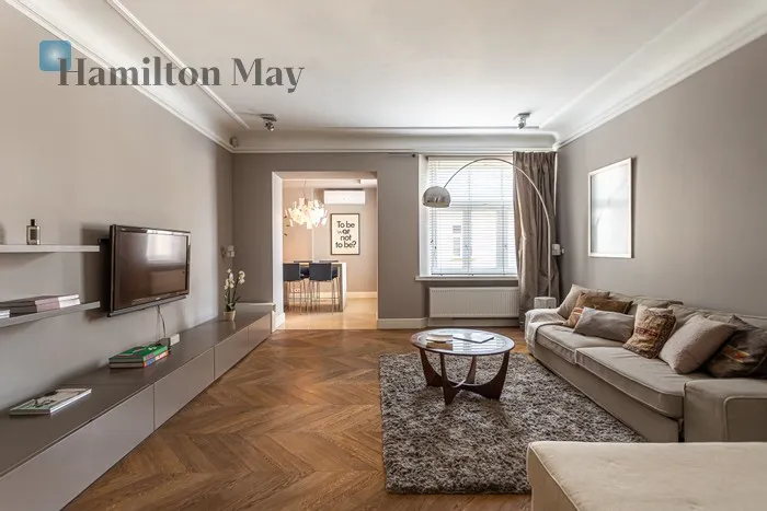 City: Warszawa Street: Lwowska Region: Śródmieście Subregion: Śródmieście Południowe Distance to centre: 0.93 km Level: 4 Price: 11000 PLN Bedrooms: 2 Bathrooms: 2 Size: 115m2 Price/m2: 96 PLN - slider