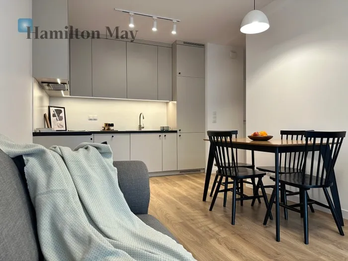 City: Warszawa Street: Bokserska Region: Mokotów Subregion: Służewiec Distance to centre: 6.51 km Level: 2 Price: 1020000 PLN Bedrooms: 2 Bathrooms: 1 Size: 50.34m2 - slider