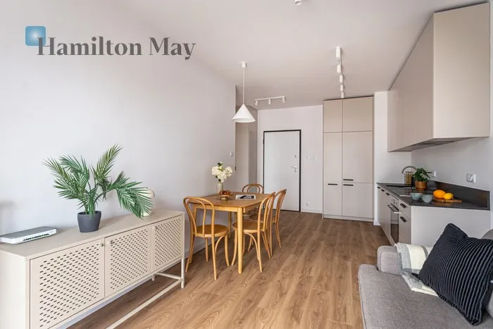 City: Warszawa Street: Wschodu Słońca Region: Włochy Subregion: Raków Distance to centre: 5.76 km Level: 1 Price: 800000 PLN Bedrooms: 1 Bathrooms: 1 Size: 37.94m2 - slider