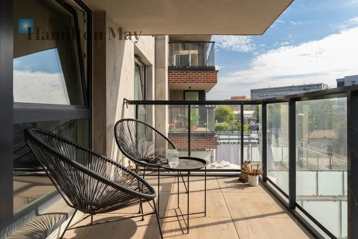 City: Kraków Street: Zabłocie Region: Podgórze Subregion: Zabłocie Distance to centre: 2.13 km Level: 3 Price: 3500 PLN Bedrooms: 1 Bathrooms: 1 Size: 39.55m2 Price/m2: 88 PLN - slider