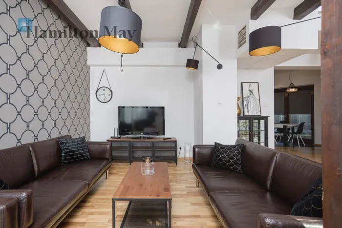 Street: Starowiślna Region: Stare Miasto Subregion: Stradom Distance to centre: 1.17 km Level: 5 Price: 2500000 PLN Bedrooms: 4 Bathrooms: 2 Size: 105m2 - slider