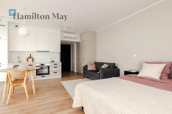 City: Warszawa Street: Grzybowska Region: Wola Subregion: Mirów Distance to centre: 1.6 km Level: 15 Price: 1345000 PLN Bedrooms: 0 Bathrooms: 1 Size: 39.62m2 - slider