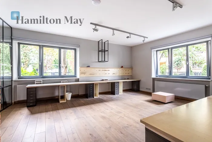 City: Warszawa Street: Angorska Region: Praga-Południe Subregion: Saska Kępa Distance to centre: 3.59 km Price: 3700000 PLN Bedrooms: 4 - slider