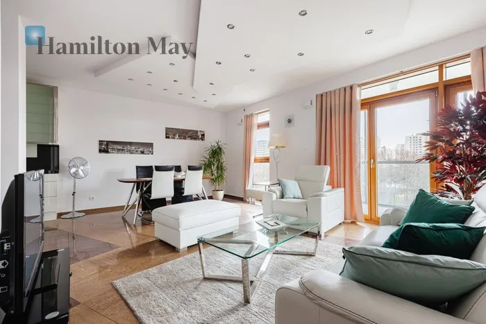 City: Warszawa Street: Zygmunta Słomińskiego Region: Śródmieście Subregion: Muranów Distance to centre: 3.28 km Level: 3 Price: 5999 PLN Bedrooms: 1 Bathrooms: 1 Size: 64m2 Price/m2: 94 PLN - slider