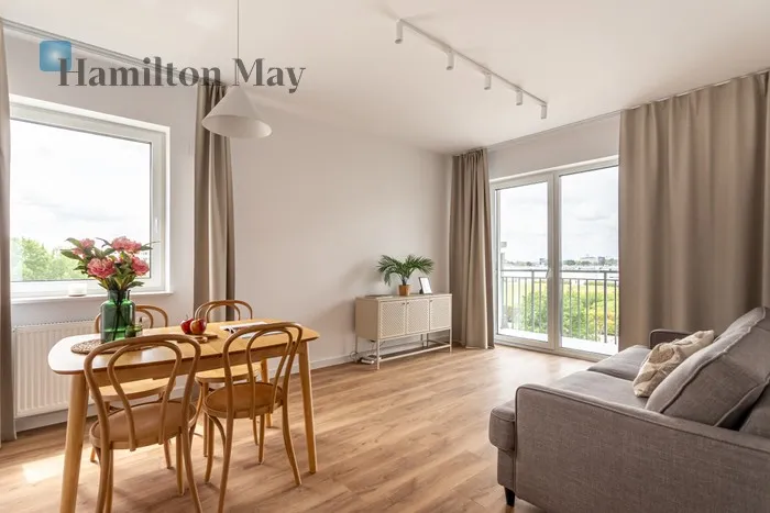 City: Warszawa Street: Wschodu Słońca Region: Włochy Subregion: Raków Distance to centre: 5.78 km Level: 2 Price: 1120000 PLN Bedrooms: 2 Bathrooms: 2 Size: 65.24m2 - slider