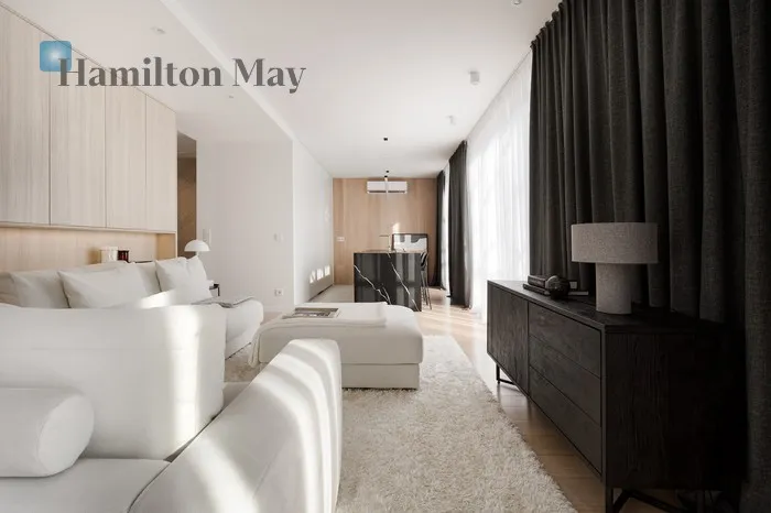 Street: Bagrowa Region: Podgórze Distance to centre: 5.2 km Level: 4 Price: 2470000 PLN Bedrooms: 2 Bathrooms: 2 Size: 104m2 - slider