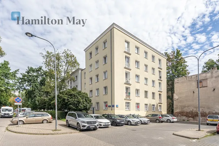 City: Warszawa Street: Staszica Region: Wola Subregion: Młynów Distance to centre: 2.86 km Level: 1 Price: 730000 PLN Bedrooms: 1 Bathrooms: 1 Size: 48m2 - slider