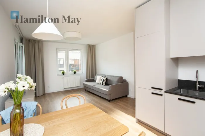 City: Kraków Street: Aleksandra Fredry Region: Łagiewniki-Borek Fałęcki Distance to centre: 3.97 km Level: 2 Price: 852000 PLN Bedrooms: 1 Bathrooms: 1 Size: 46.64m2 - slider