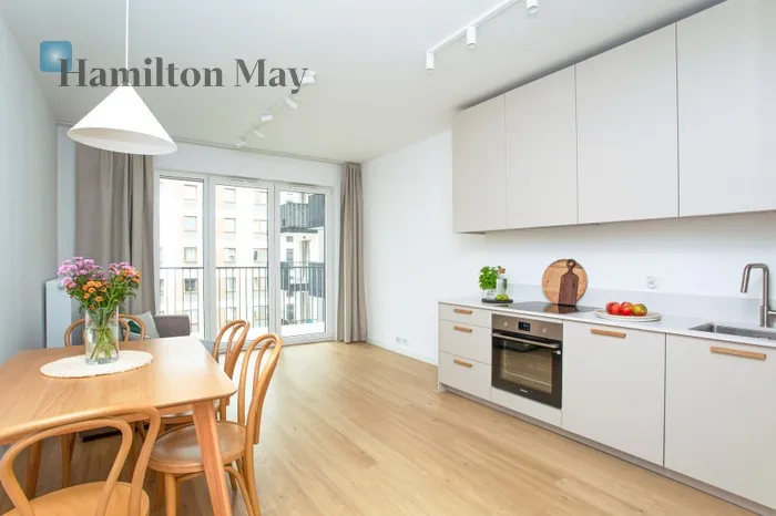 City: Kraków Street: Myśliwska Region: Podgórze Distance to centre: 4.77 km Level: 3 Price: 929000 PLN Bedrooms: 2 Bathrooms: 1 Size: 55.38m2 - slider