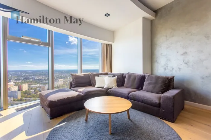 City: Wrocław Street: Gwiaździsta Region: Krzyki Subregion: Powstańców Śląskich Distance to centre: 1.93 km Level: 28 Price: 2800000 PLN Bedrooms: 2 Bathrooms: 1 Size: 95.8m2 Price/m2: 29228 PLN - slider