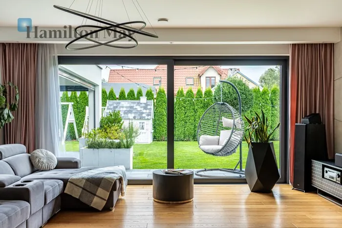 City: Błonie Street: Generała Józefa Sowińskiego Region: Błonie Price: 2990000 PLN Bedrooms: 4 Bathrooms: 2 Plot size: 950m2 Price/m2: 10952 PLN - slider