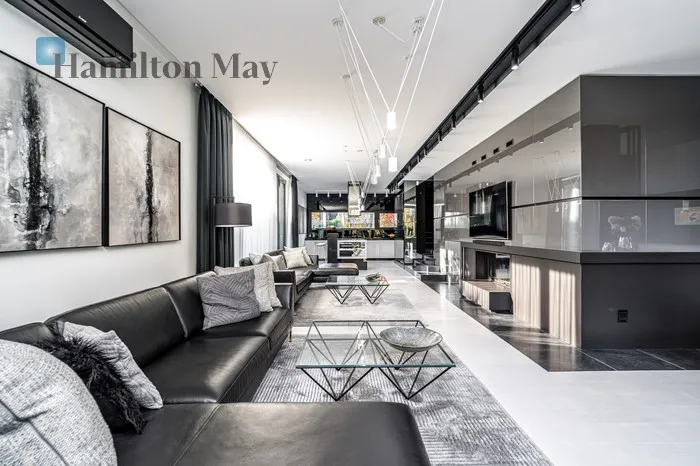 City: Rączna Street: Rączna Region: Rączna Price: 4900000 PLN Bedrooms: 3 Bathrooms: 4 Plot size: 1100m2 Price/m2: 13462 PLN - slider