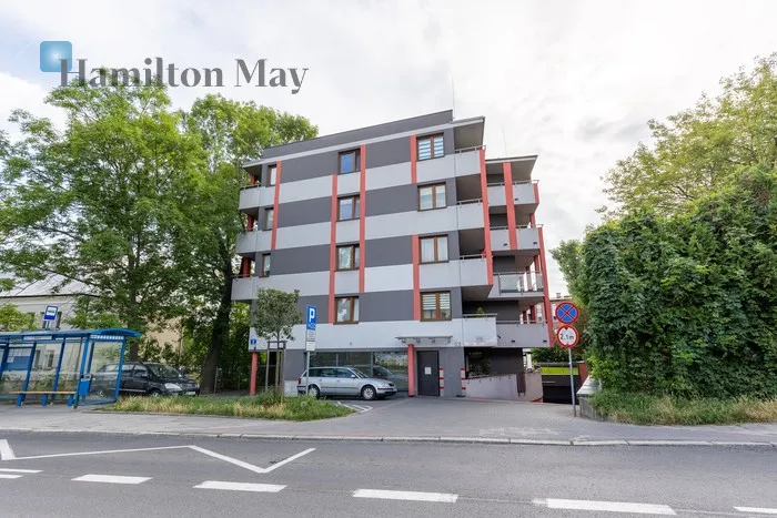 City: Kraków Street: Aleksandra Fredry Region: Łagiewniki-Borek Fałęcki Distance to centre: 4.15 km Level: 3 Price: 870000 PLN Bedrooms: 2 Bathrooms: 1 Size: 65m2 Price/m2: 13385 PLN - slider